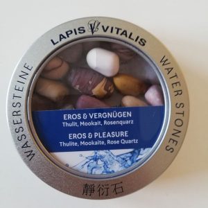 Wasserstein-Mischung Eros &Vergnügen in Metall-Geschenkdose (Thulit, Mookait, Rosenquarz)